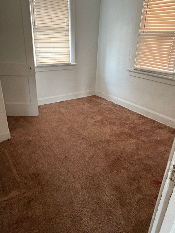 Building Photo - 1910 Maple St