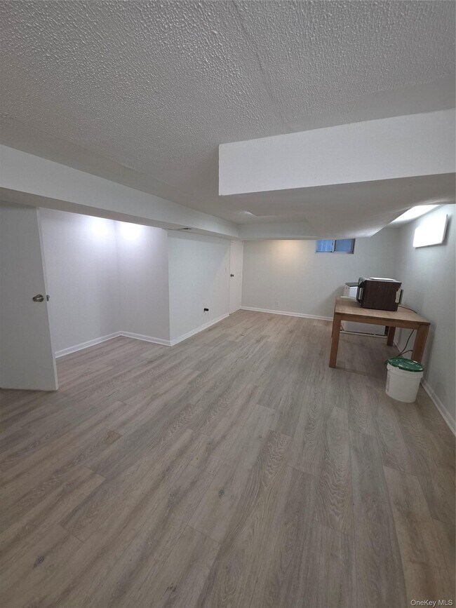 Building Photo - 3766 Bronxwood Ave