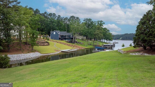 Building Photo - 1060 Old Rock Rd