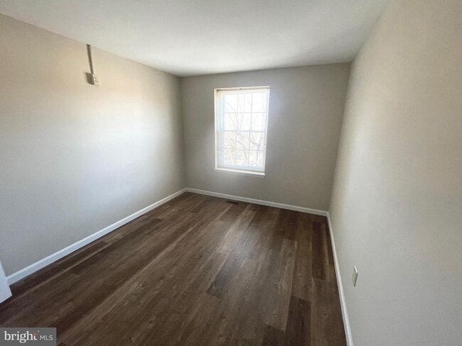 Building Photo - 9817 Rainleaf Ct