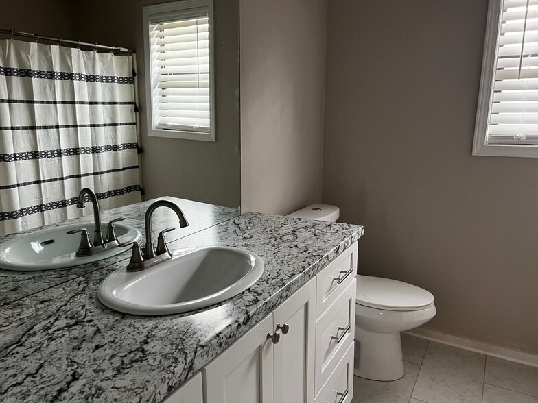 Building Photo - 1601 Cumberland Trce