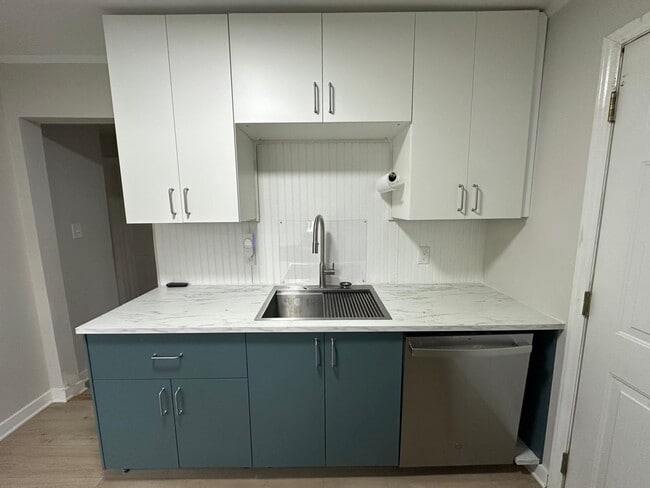 Building Photo - 1400 Richmond Pl