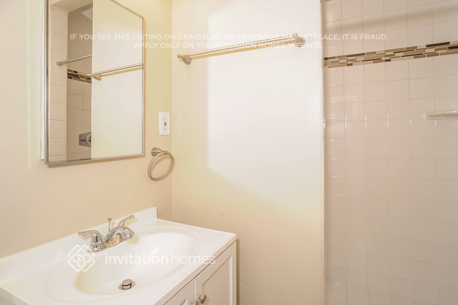 Building Photo - 12706 Muroc St