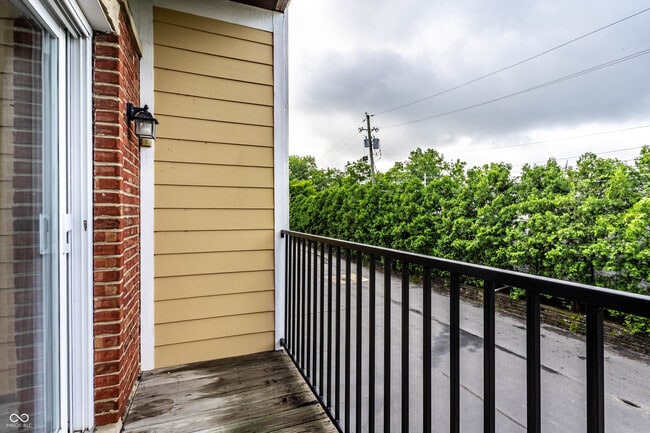 Building Photo - 6556 Reserve Dr