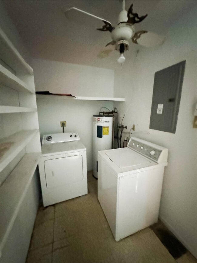 Building Photo - 9602 NW 72nd St