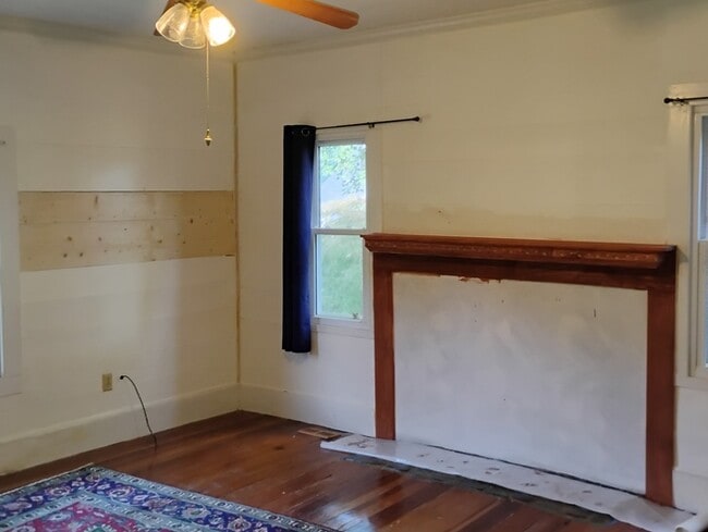 Building Photo - 8322 Chatham Church