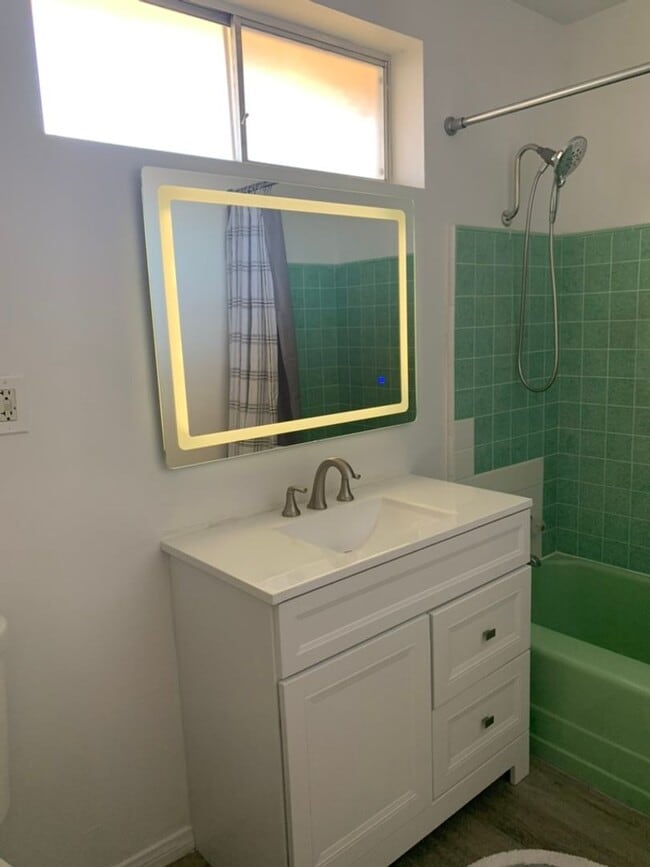 Building Photo - Two Bedroom Condo