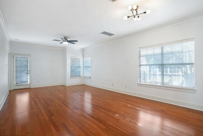 Building Photo - 6715 Windrift Way