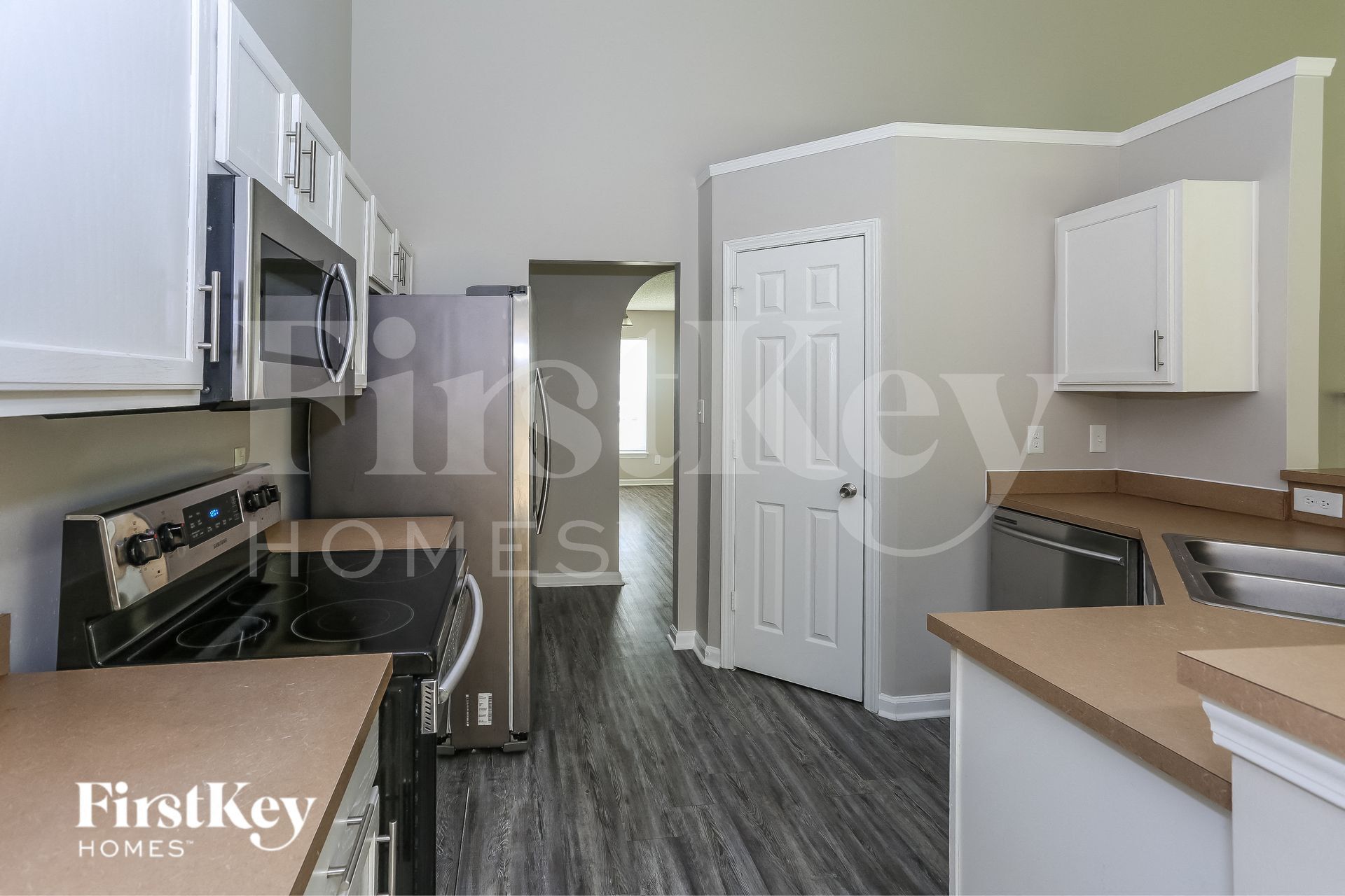 Building Photo - 11033 Sandboar St