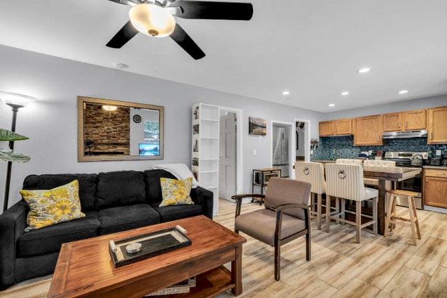 Building Photo - 2025 Canyons Resort Dr