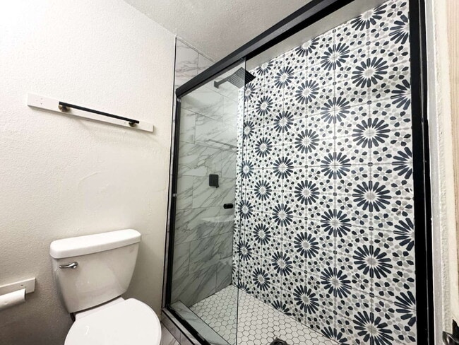 Building Photo - "Pool Home in the Center of Yuma!"