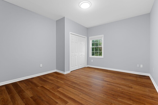 Building Photo - 4Bd/ 2Bath Ranch Style home mins from Down...