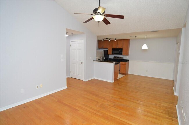 Building Photo - 10263 Gandy Blvd N