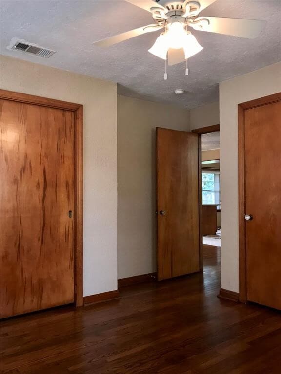 Building Photo - 2115 Gardenia Dr