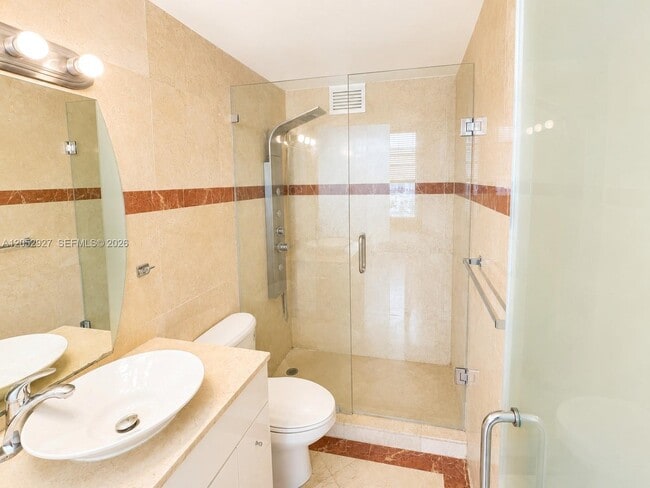 Building Photo - 825 Brickell Bay Dr