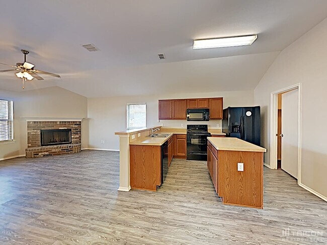 Building Photo - 1701 Bob Dr
