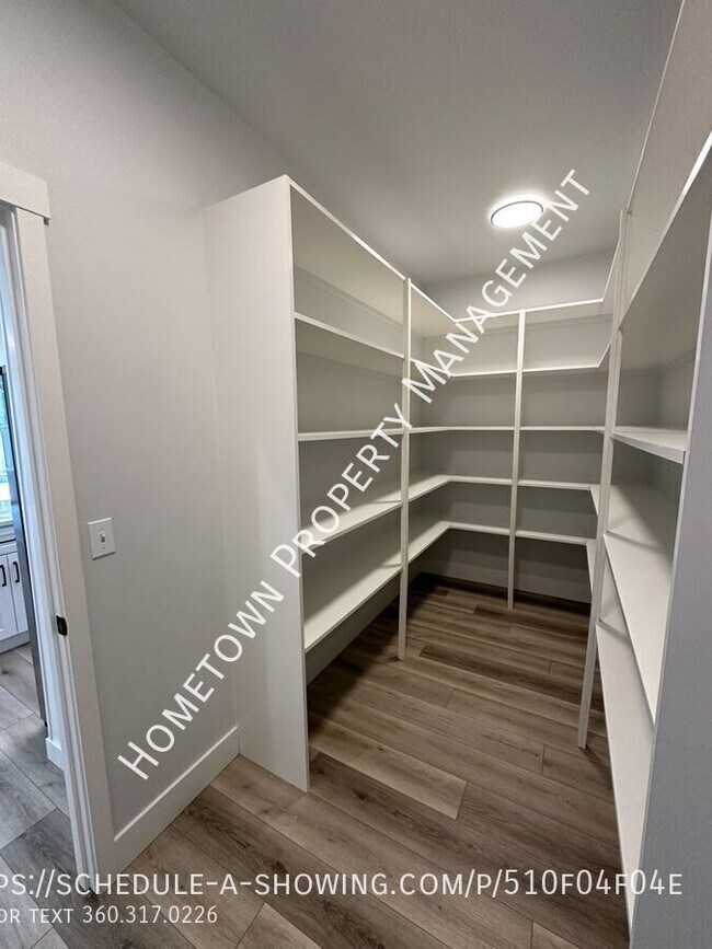Building Photo - 2629 43rd Ln SE