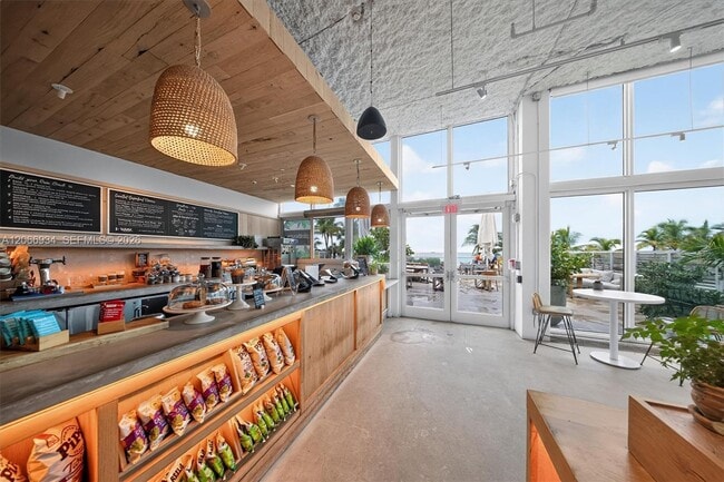 Building Photo - 2301 Collins Ave