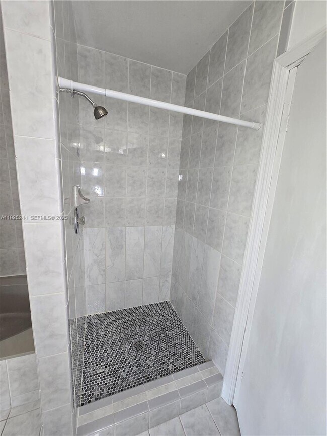 Building Photo - 894 NW 134th Pl