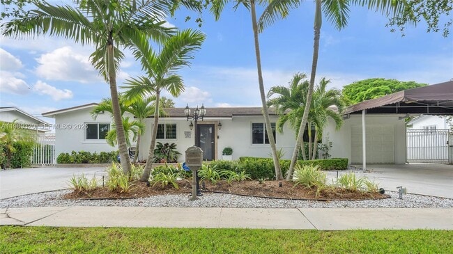 Building Photo - 2900 SW 92nd Ave