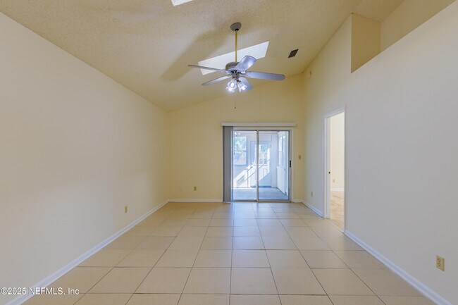 Building Photo - 8795 Ivey Rd