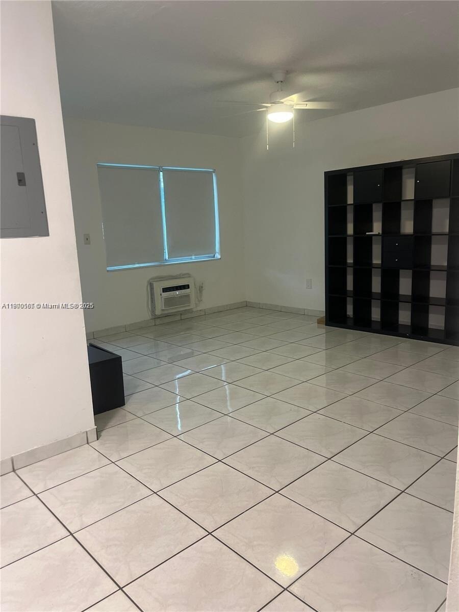 Building Photo - 12665 NE 16th Ave