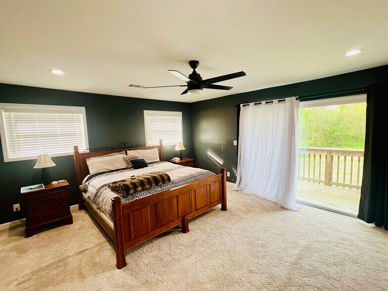 Primary Bedroom - 4531 Embry Rd