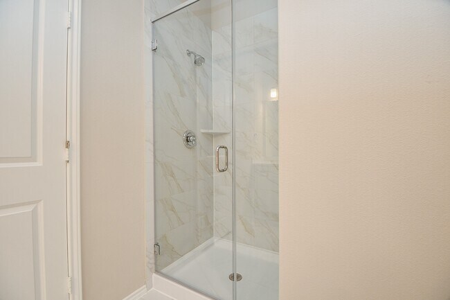 Building Photo - 1215 Carswell Grove Dr