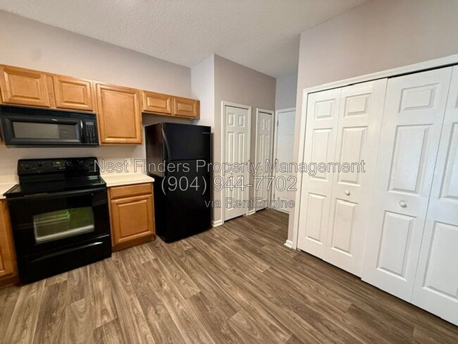 Building Photo - 518 Scrub Jay Dr