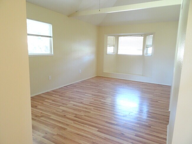 Building Photo - 2852 Forest Hill Blvd