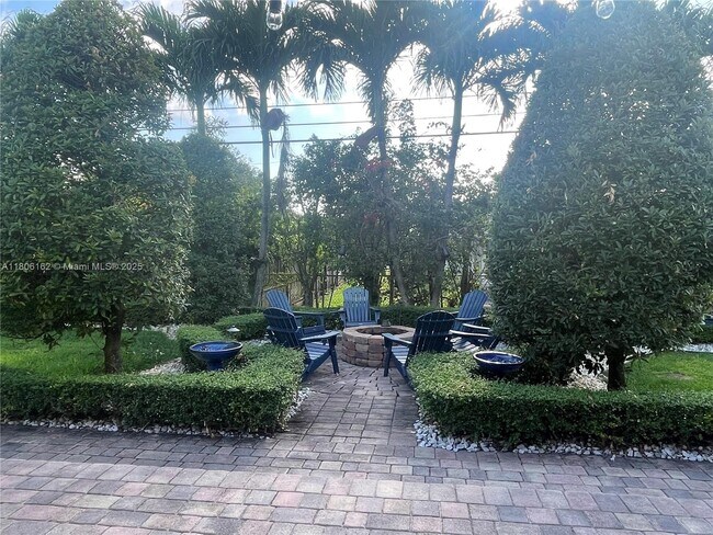 Building Photo - 8620 SW 87th Ave