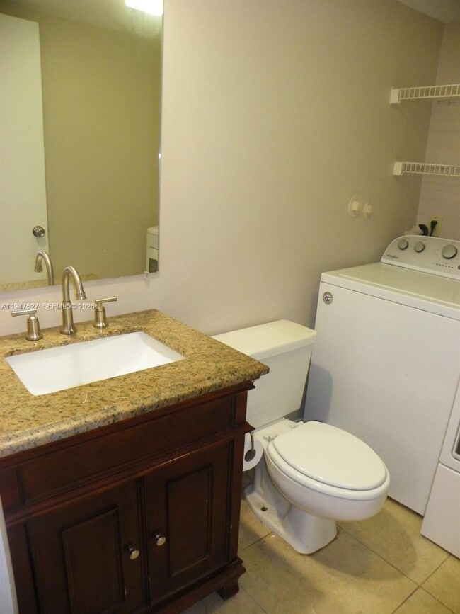 Building Photo - 4083 Forest Hill Dr