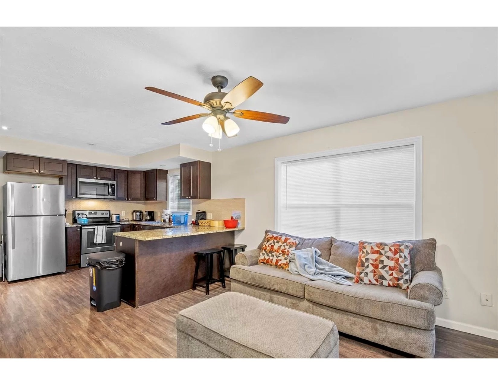 Building Photo - 127 Birdseye View Dr