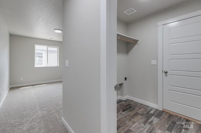 Building Photo - 3400 W Adios St