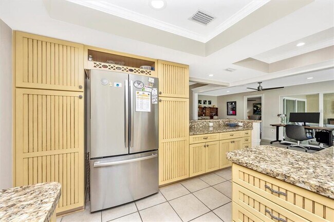 Building Photo - 3905 Glen Oaks Manor Dr