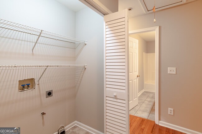 Building Photo - 705 Oxford Crest Ct NW