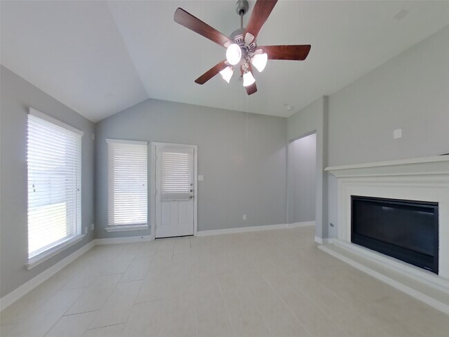 Building Photo - 9626 Stratton Ridge Dr