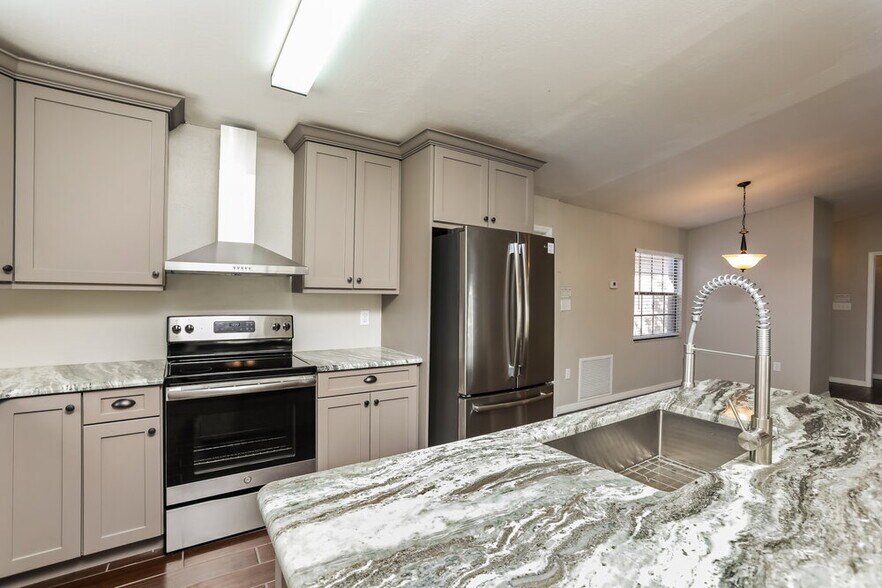 Building Photo - 503 Firewood Ave