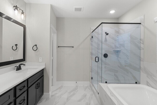 Building Photo - 16030 Mason Run Dr