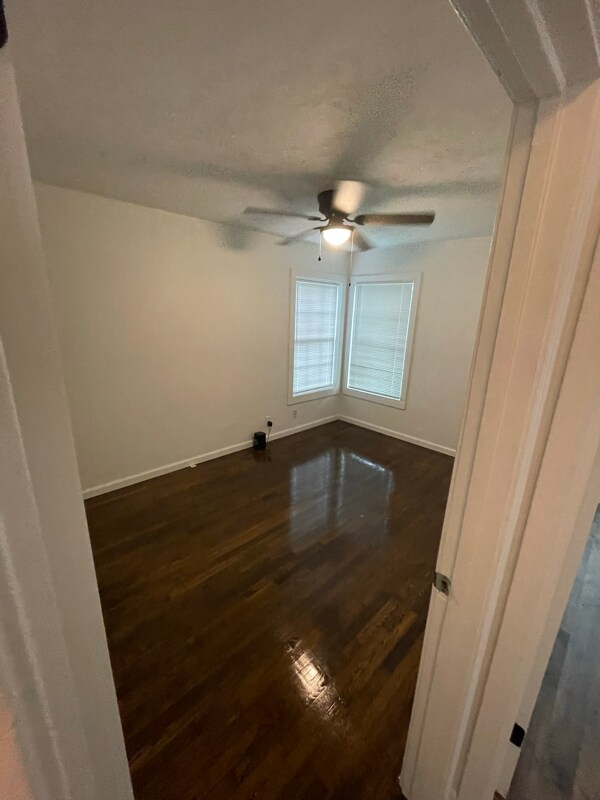 Building Photo - 1022 Shiels Dr