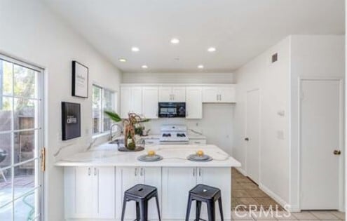Building Photo - 7413 Western Bay Dr