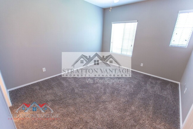 Building Photo - 900 S 94th St