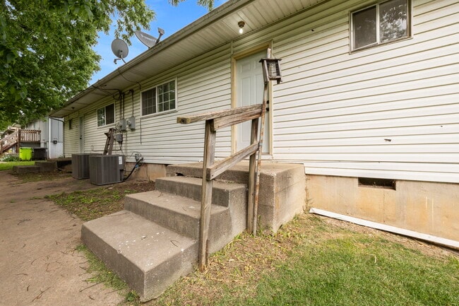 Building Photo - 514 Maier Dr