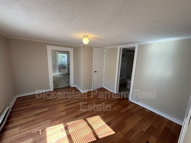 Building Photo - 118 13th Ave