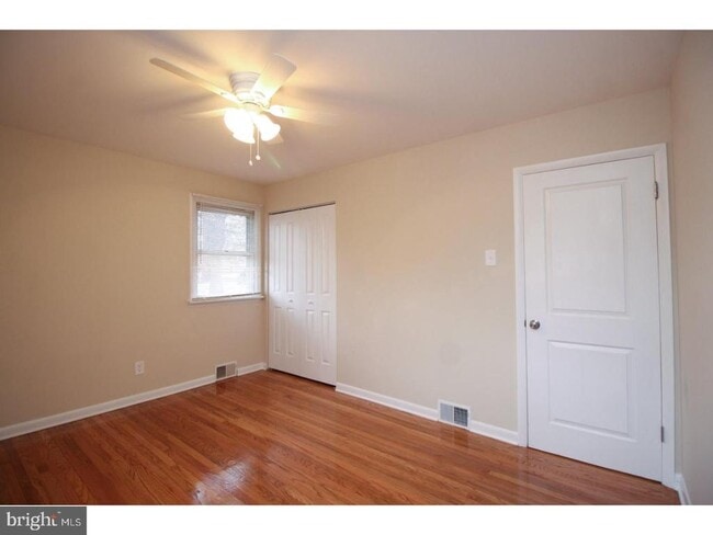 Building Photo - 1525 Cedar Ave
