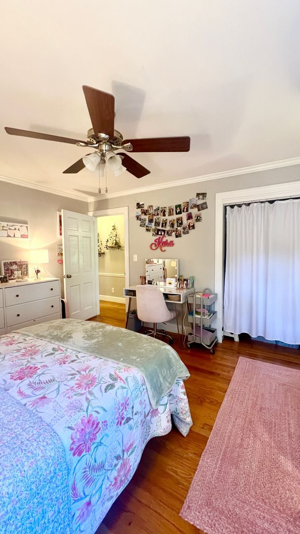 Building Photo - Beautiful 3-4 Bedroom 2 Bathroom home in t...