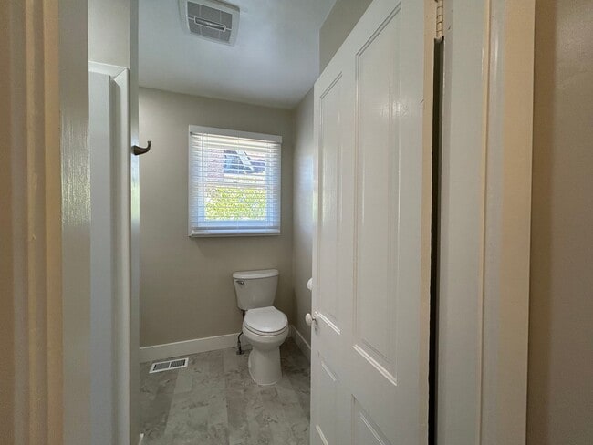 Building Photo - Vintage Aesthetic Meets Modern Glow-Up! Your Next Home Is Here!