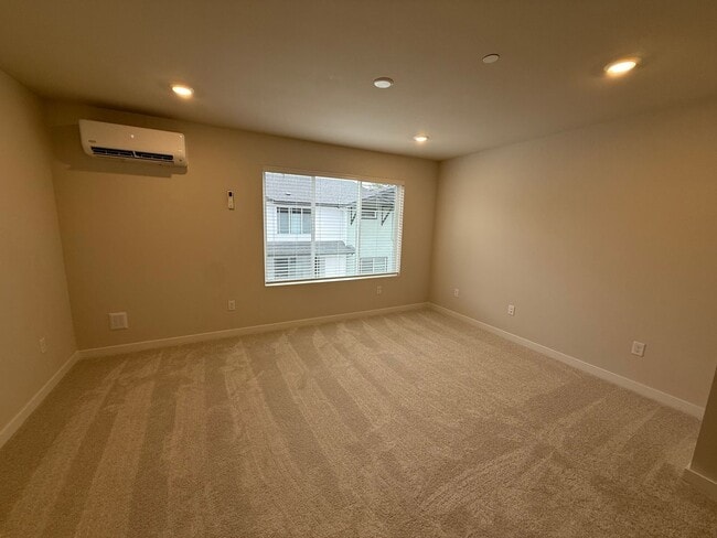 Building Photo - Brand New 2 bed/2.5 bath with 2-car garage...