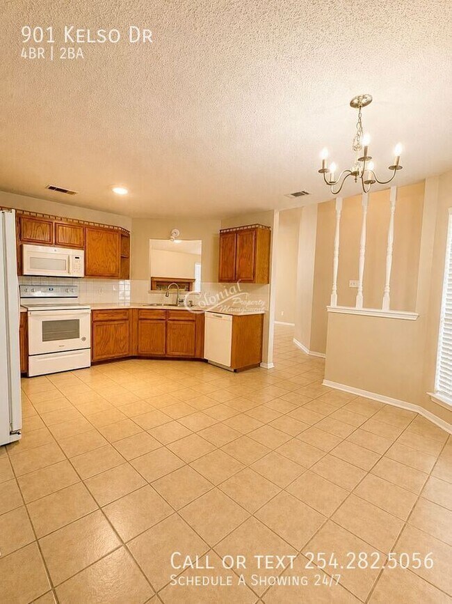 Building Photo - 901 Kelso Dr