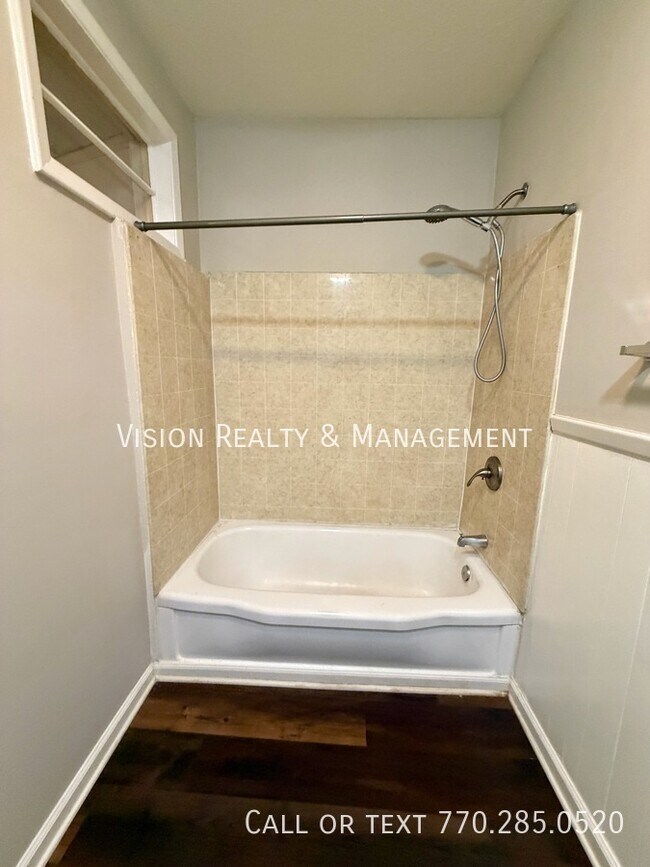 Building Photo - 3284 Stillwood Dr